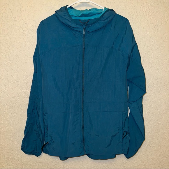 All in Motion Windbreaker Zip Up Jacket in Blue/Teal - Picture 1 of 5